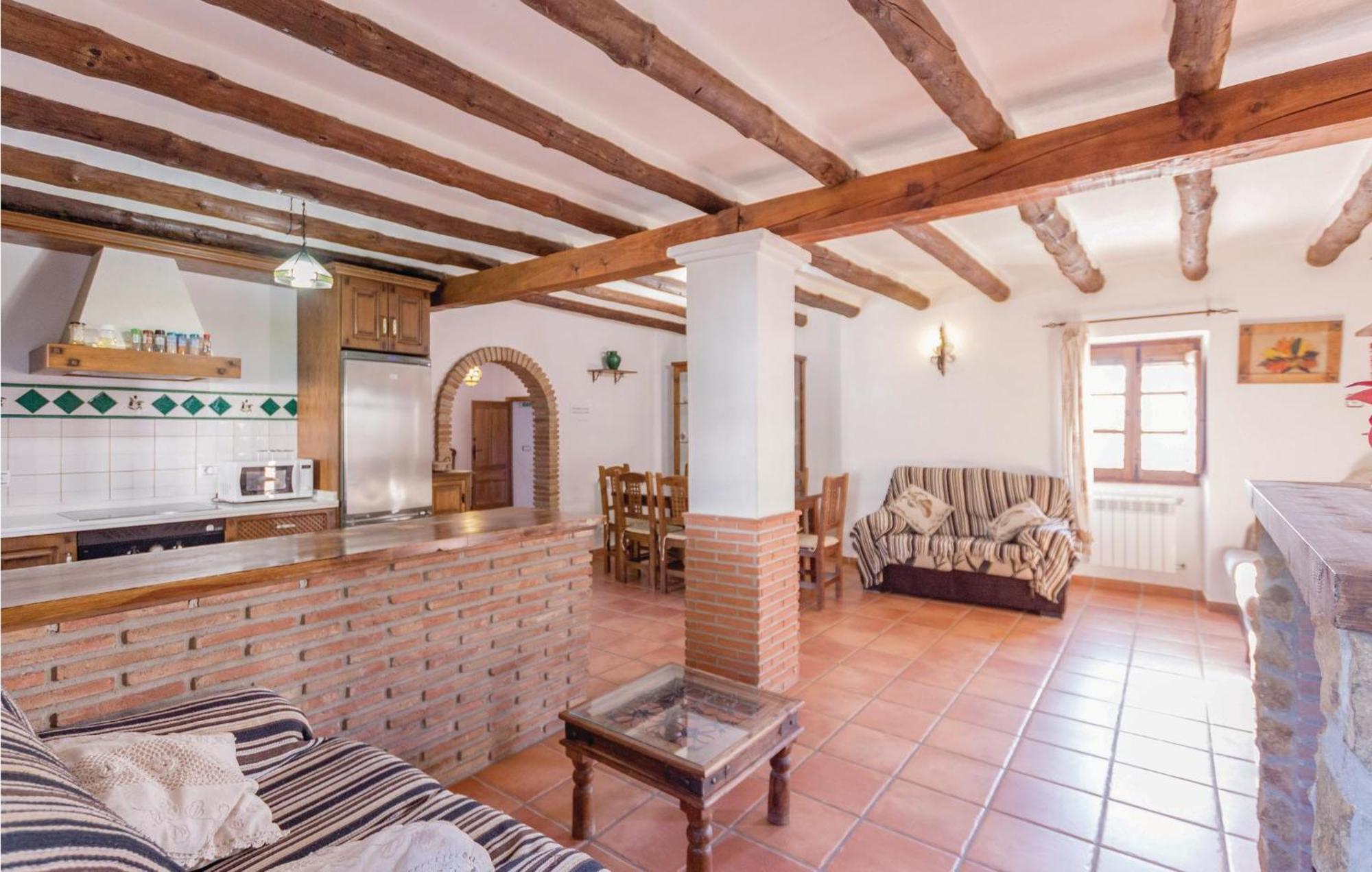 8 Bedroom Lovely Home In 伊斯纳哈尔 外观 照片